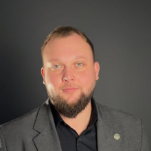 Артем Фомичев